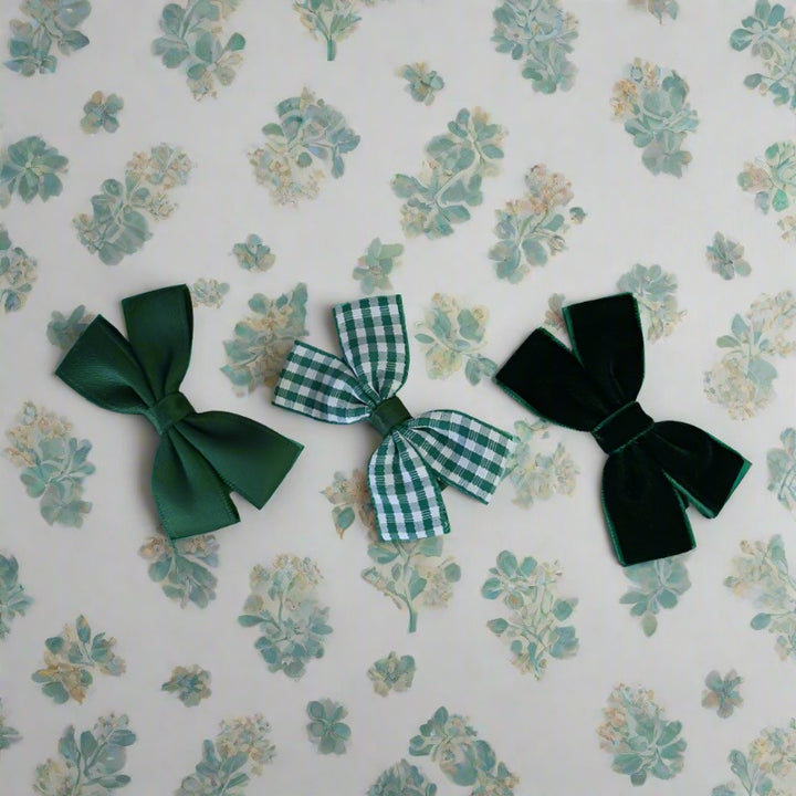 These trio hair clip sets are suitable for various hairstyles and occasions, from casual days to special events. The clips are designed to hold hair gently but firmly, preventing slipping without causing discomfort.