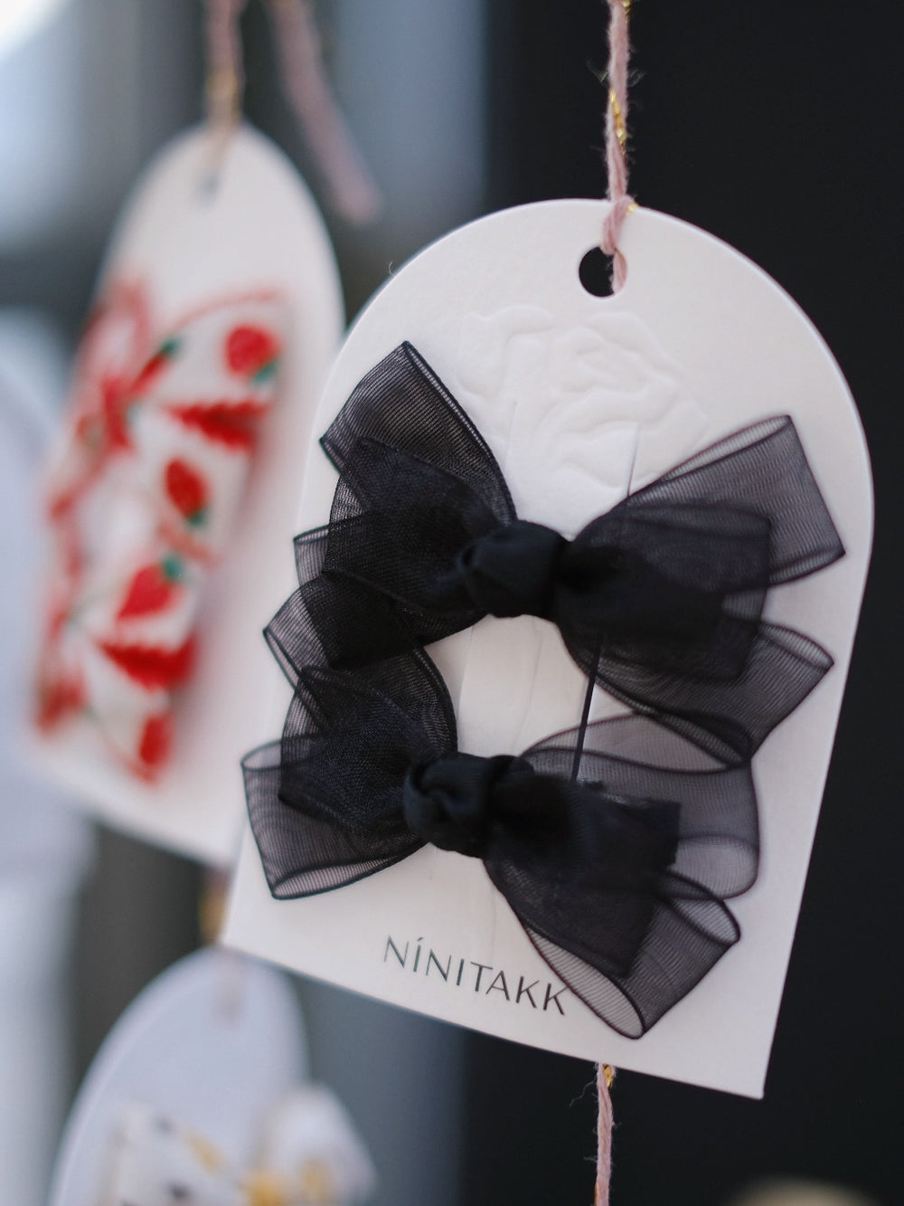 Particularly stunning on blonde hair, these clips create a striking contrast that enhances your child’s natural beauty. Let these elegant bows be the perfect finishing touch to any ensemble.