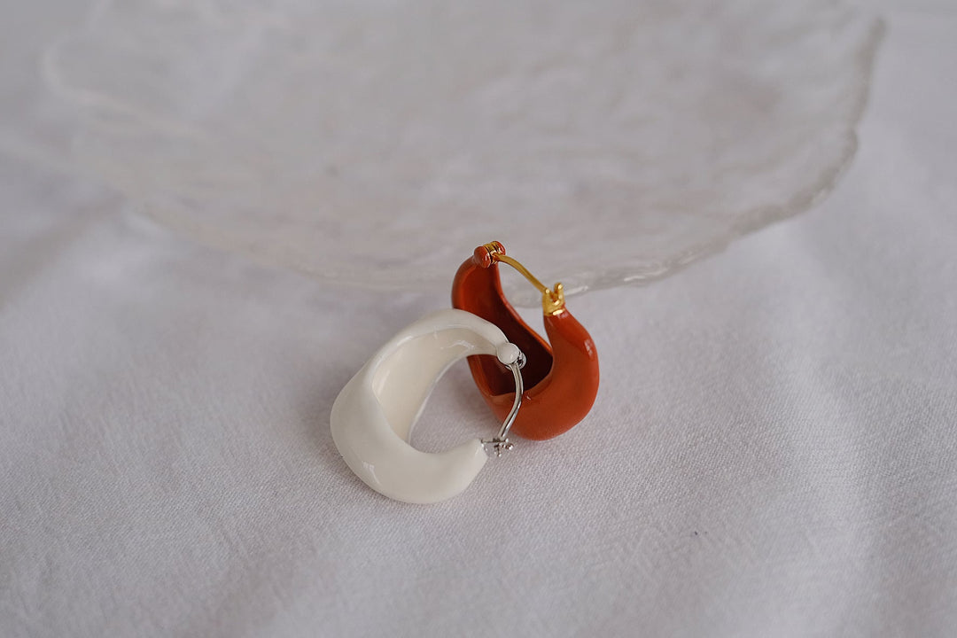 Choose your favorite color to make a statement that reflects your unique personality and taste.