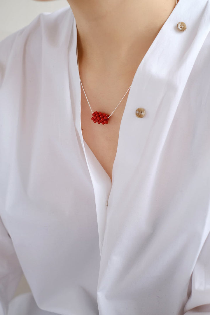 Embrace the spirit of summer with this beautiful accessory.