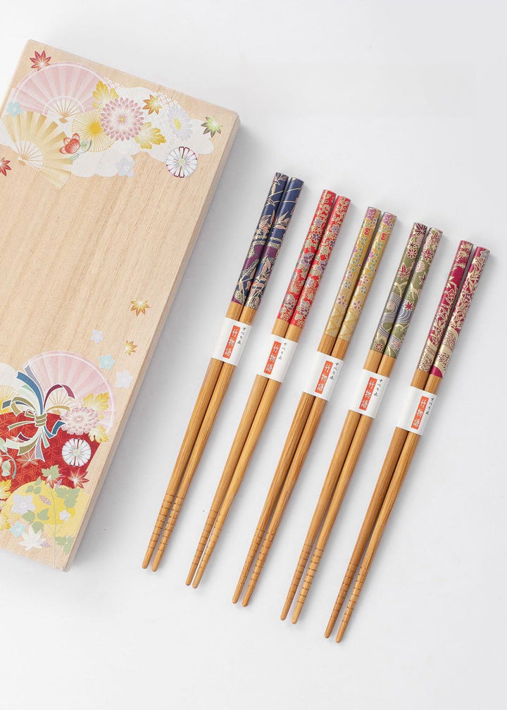 The gift box with floral patterns and Japanese motifs, showing the premium packaging option.