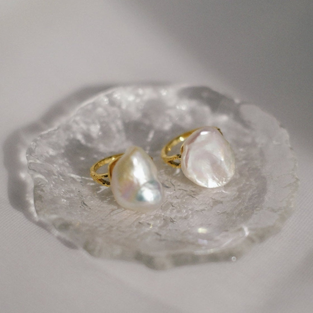 The exquisite Moon baroque pearl rings are individually unique and make a sophisticated statement.