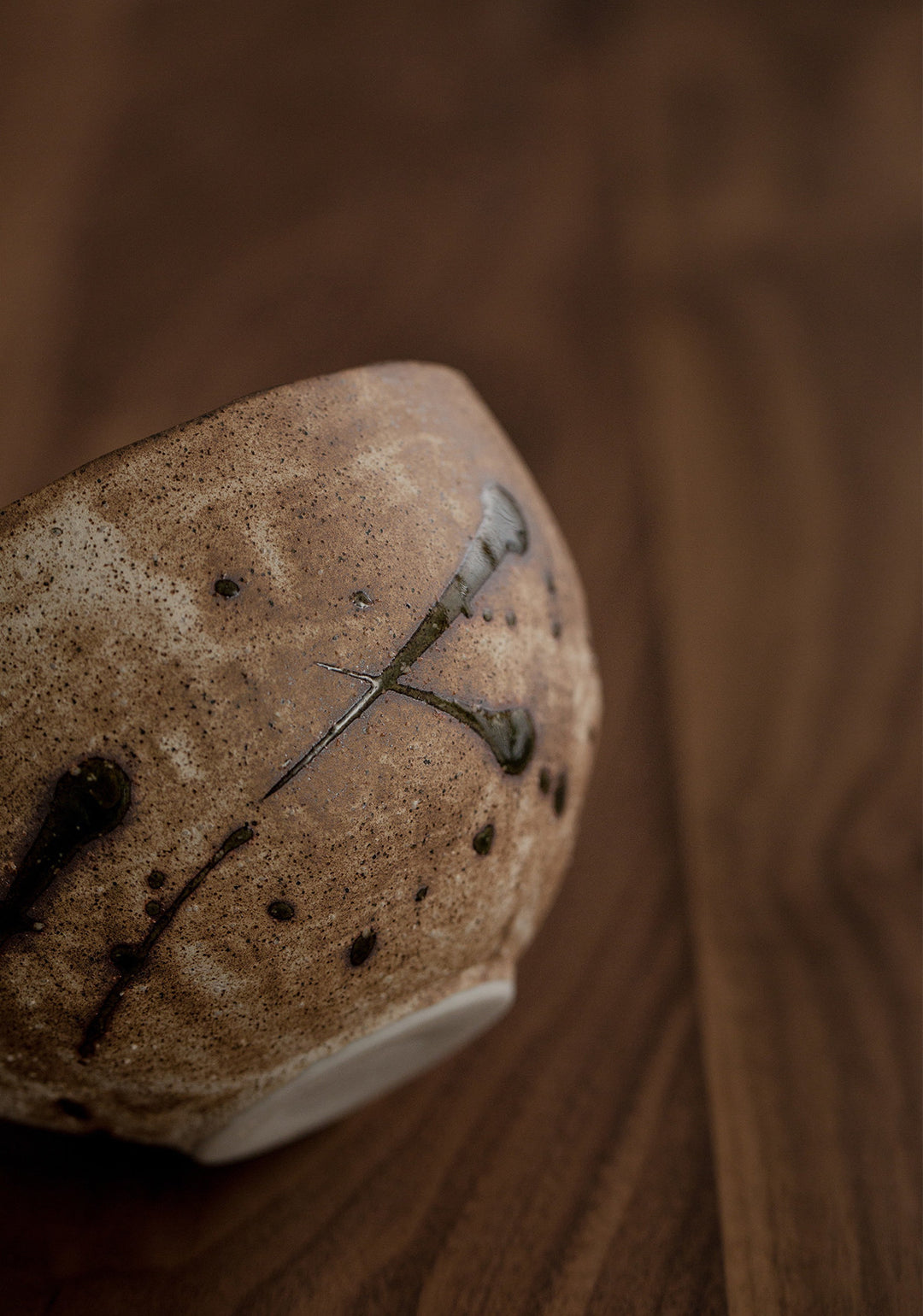 Zoom in on the details – the subtle imperfections that embody the wabi-sabi philosophy, celebrating the beauty of the handmade.
