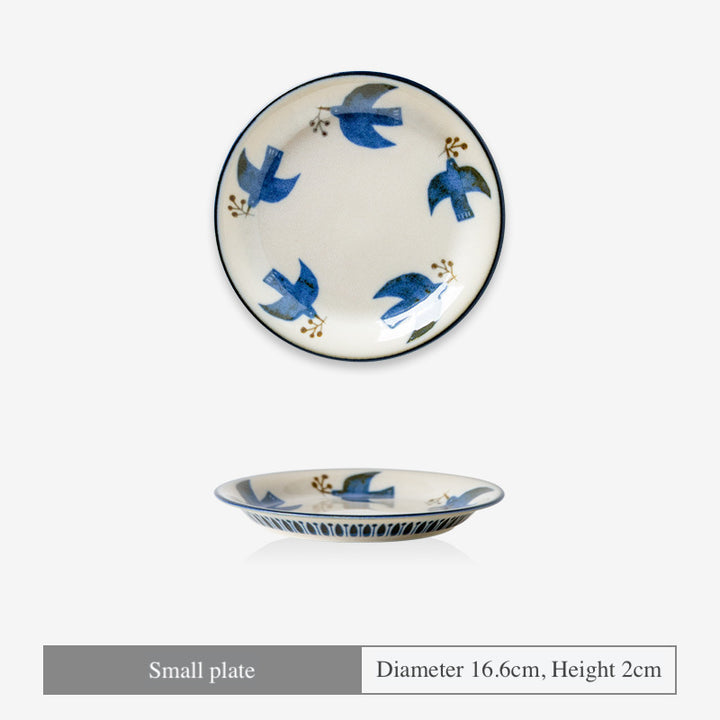 The small plate is great for serving appetizers and desserts.