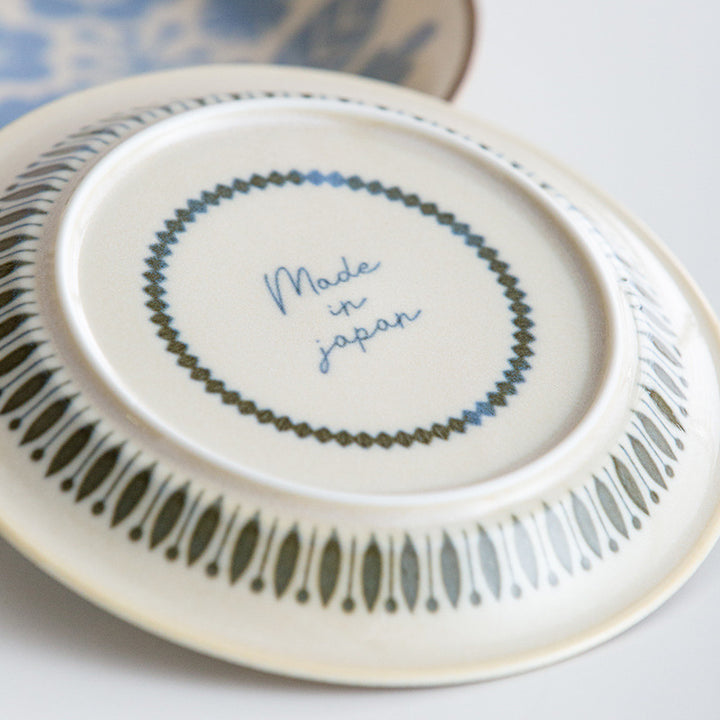 The bottom of the Minoyaki seabird plate. 