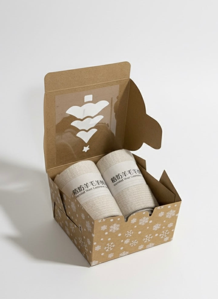 Women’s wool and cashmere socks – 2-pair Christmas box in light beige with festive design